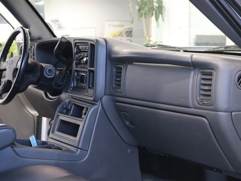 Used 2006 Chevrolet Silverado 2500 W/T AWD/4WD image 84