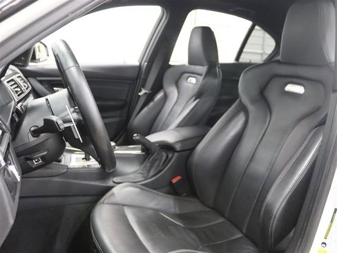 Used 2016 BMW M3 image 10