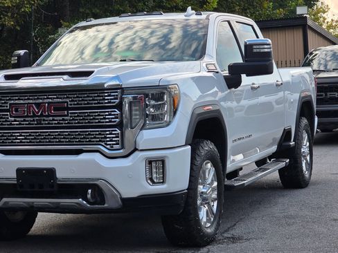 Used 2020 GMC Sierra 2500 Denali w/ Denali Ultimate Package AWD/4WD image 3