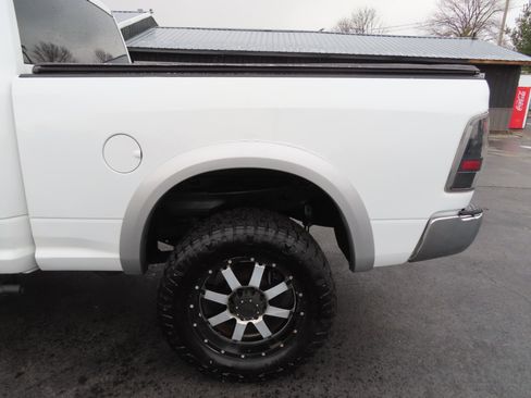 Used 2016 RAM 2500 Tradesman w/ Chrome Appearance Group image 17