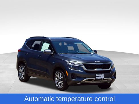 Used 2022 Kia Seltos EX AWD/4WD image 4
