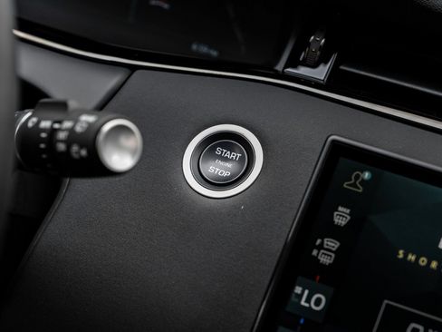 Used 2024 Land Rover Range Rover Evoque S image 25