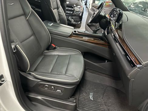 Used 2023 Cadillac Escalade Premium Luxury w/ Performance Package AWD/4WD image 34