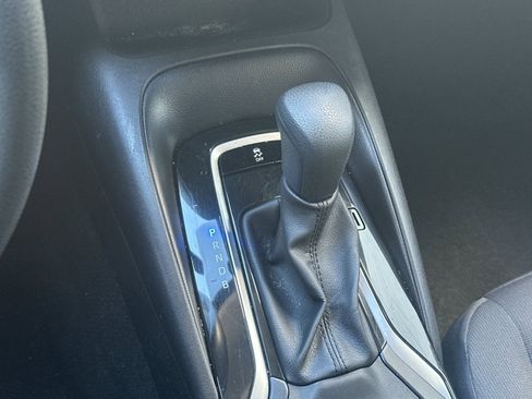 Used 2025 Toyota Corolla LE image 19