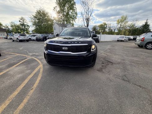 Used 2021 Kia Telluride LX FWD image 3