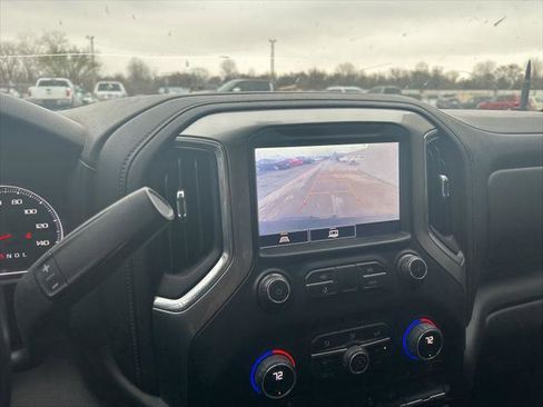 Used 2021 Chevrolet Silverado 1500 LT Trail Boss w/ Convenience Package II AWD/4WD image 15