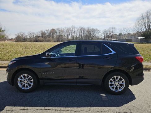Used 2019 Chevrolet Equinox LT w/ Driver Convenience Package image 2