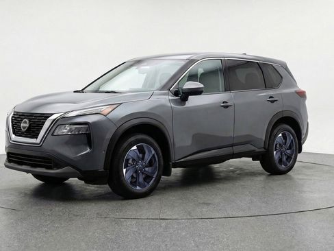 Used 2025 Nissan Rogue SV FWD image 3