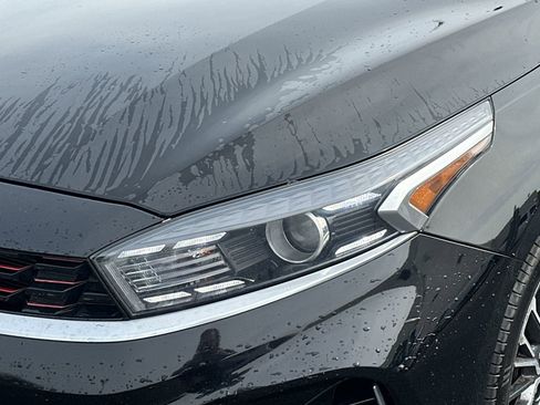 Used 2023 Kia Forte GT-Line w/ GT-Line Premium Package FWD image 11