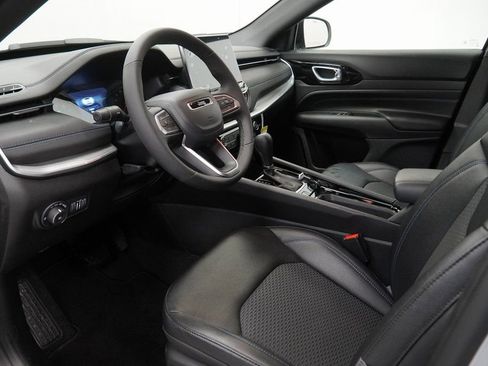New 2026 Jeep Compass Latitude image 16