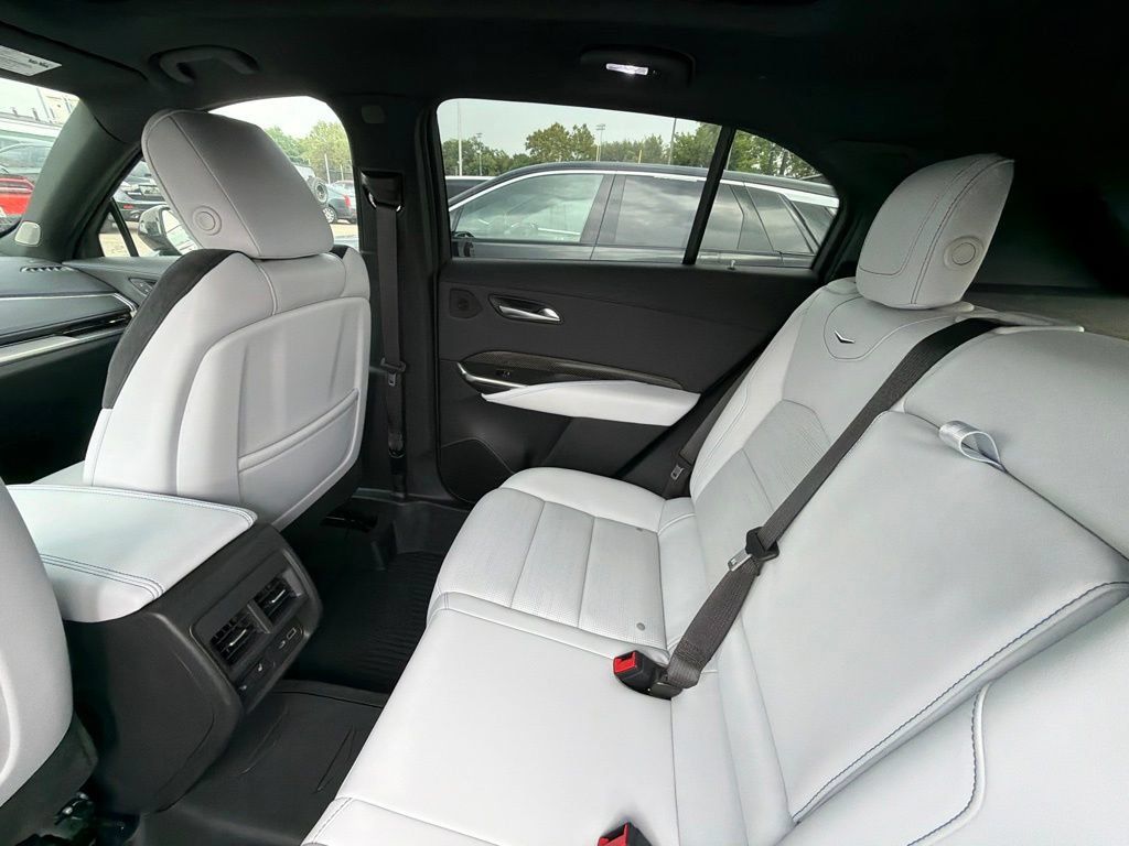 Used 2024 Cadillac XT4 Sport AWD/4WD image 12
