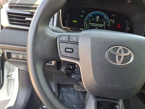 Used 2025 Toyota Camry LE FWD image 21
