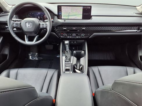 Used 2023 Honda Accord Touring image 11