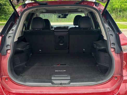 Used 2019 Nissan Rogue SL w/ Premium Package AWD/4WD image 8