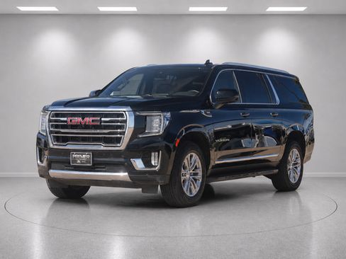 Used 2024 GMC Yukon XL SLT w/ SLT Luxury Package AWD/4WD image 7
