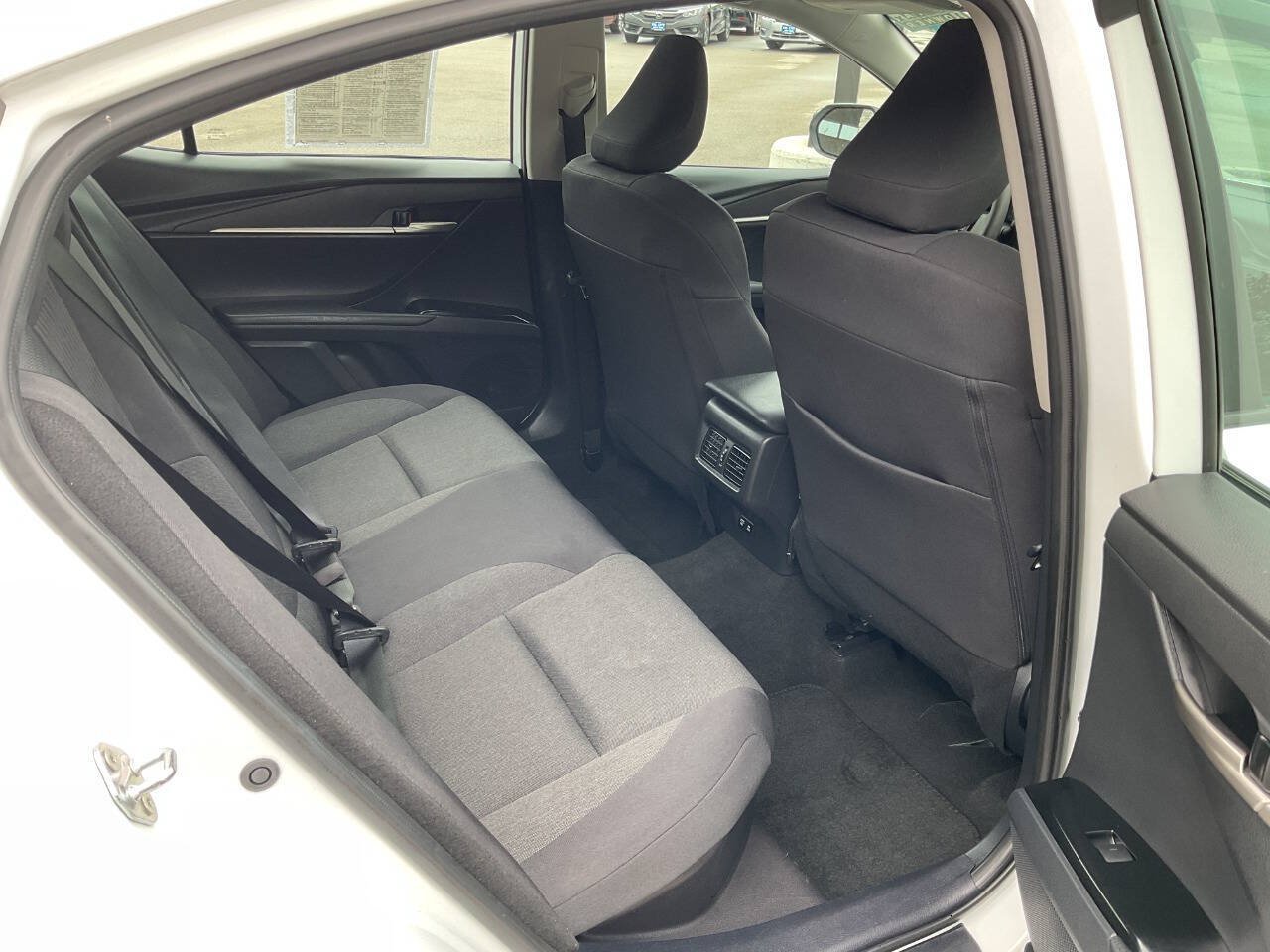Used 2025 Toyota Camry LE FWD image 40