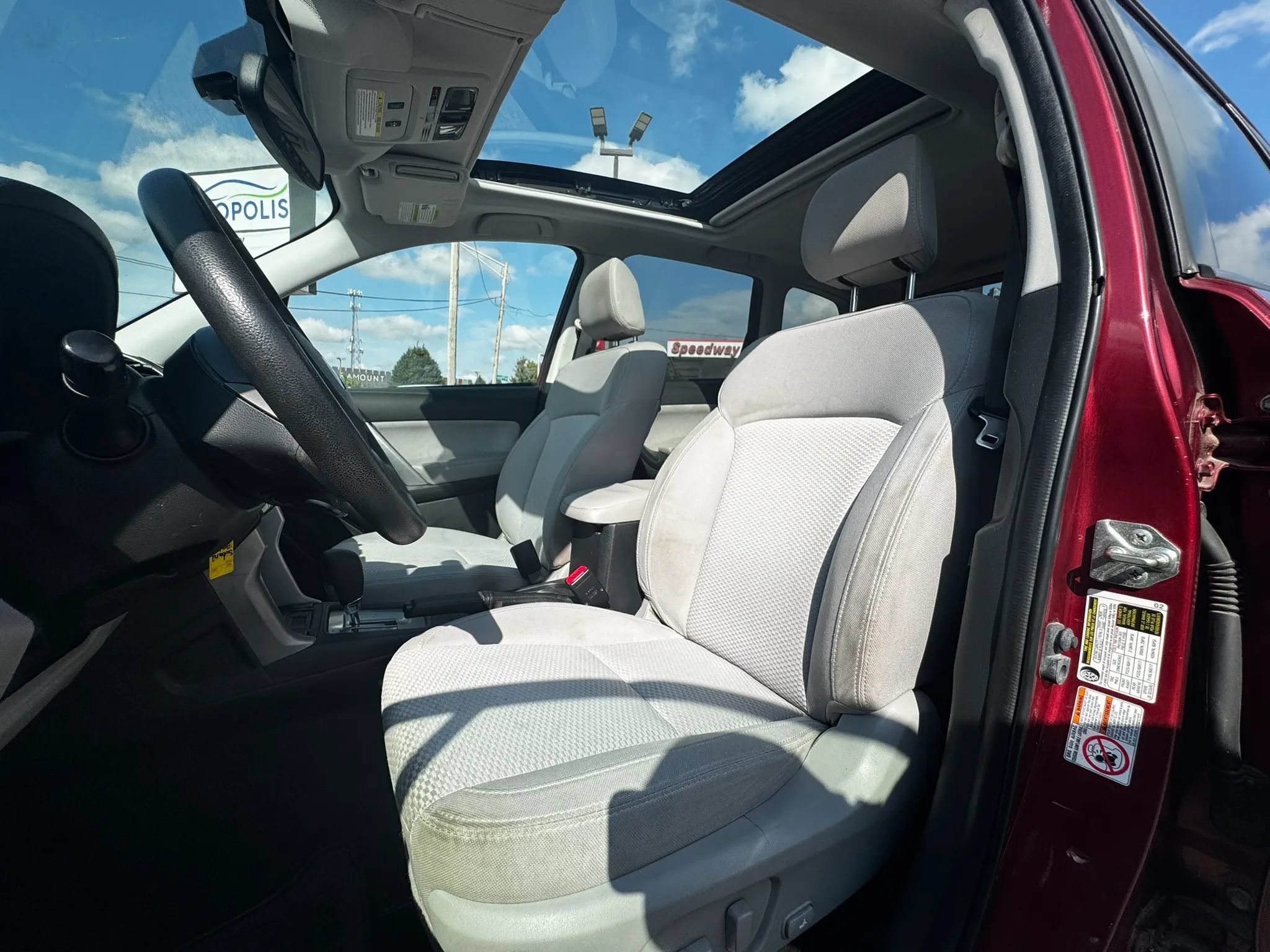 Used 2016 Subaru Forester 2.5i Premium AWD/4WD image 9
