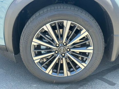New 2026 Nissan Pathfinder Platinum AWD/4WD image 12