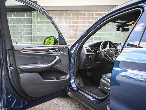 Used 2019 BMW X3 xDrive30i w/ Executive Package AWD/4WD image 7