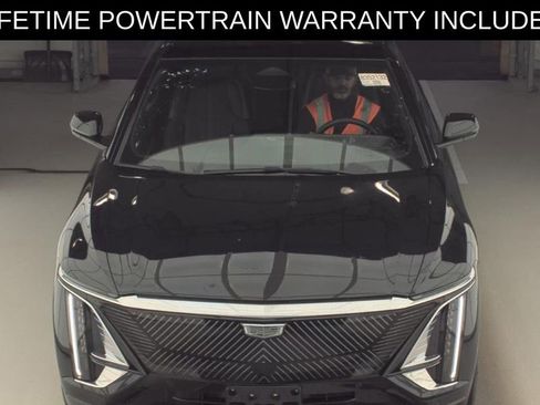 Used 2024 Cadillac Lyriq Tech AWD/4WD image 3