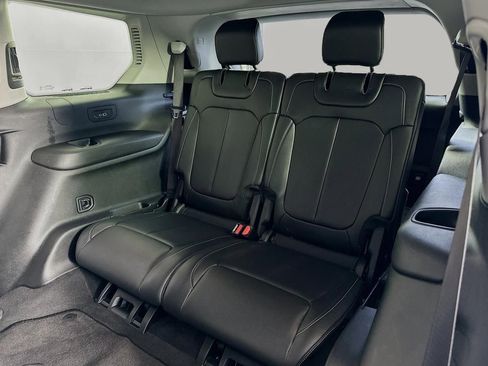 Used 2022 Jeep Grand Cherokee L Limited image 34