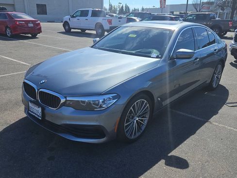 Used 2019 BMW 530i w/ Convenience Package image 1
