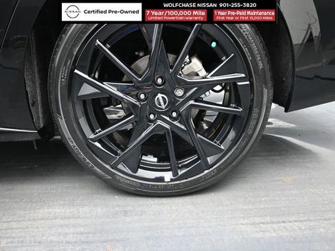 Certified 2025 Nissan Sentra SR w/ Midnight Edition image 9