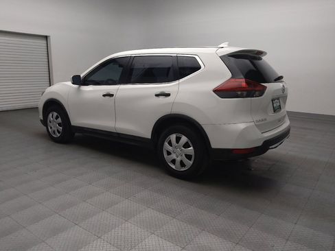 Used 2018 Nissan Rogue S image 5