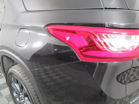 Used 2021 Chevrolet Traverse RS FWD image 33