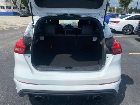 Used 2017 Ford Focus RS AWD/4WD image 12