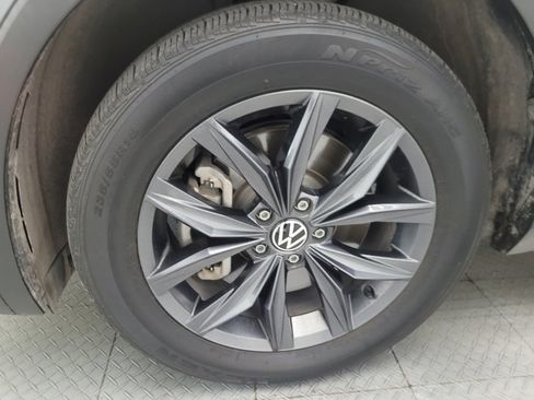 Used 2023 Volkswagen Tiguan SE FWD image 31