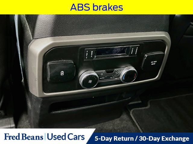 Used 2019 Ford Expedition XLT w/ Equipment Group 202A AWD/4WD image 32