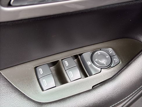 Used 2022 Chevrolet Blazer LT image 12