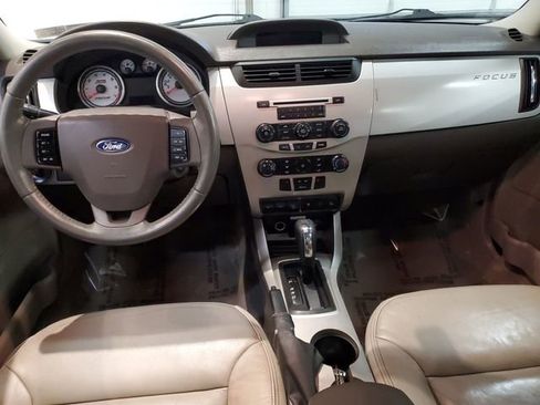Used 2010 Ford Focus SEL image 14