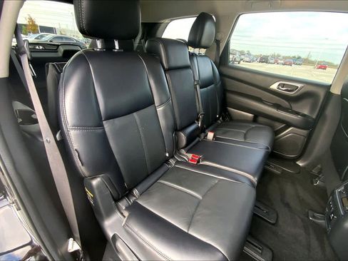 Used 2020 Nissan Pathfinder SL image 17