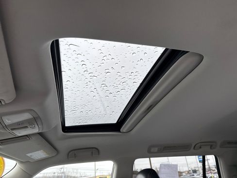 Used 2018 Nissan Armada SL w/ Moonroof Package image 29