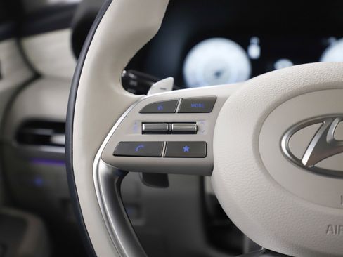 Used 2023 Hyundai Palisade Calligraphy image 27