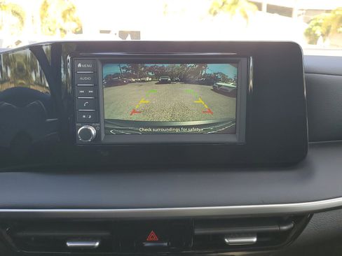 Certified 2025 Nissan Kicks S image 8