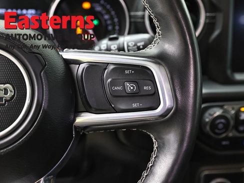 Used 2023 Jeep Wrangler Unlimited Sahara w/ Cold Weather Group image 16