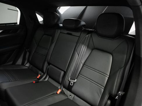 New 2026 Porsche Cayenne GTS AWD/4WD image 34