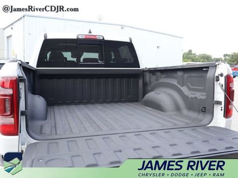 Used 2022 RAM 1500 Limited w/ Body Color Bumper Group AWD/4WD image 15