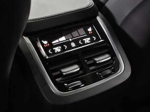 Certified 2023 Volvo XC90 B6 Core w/ Protection Package Premier image 38