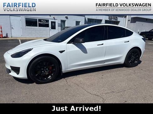 Used 2018 Tesla Model 3 Long Range image 1