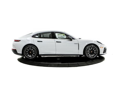 New 2026 Porsche Panamera 4 AWD/4WD image 8