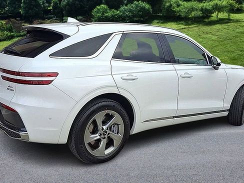 New 2026 Genesis GV70 2.5T Advanced image 8