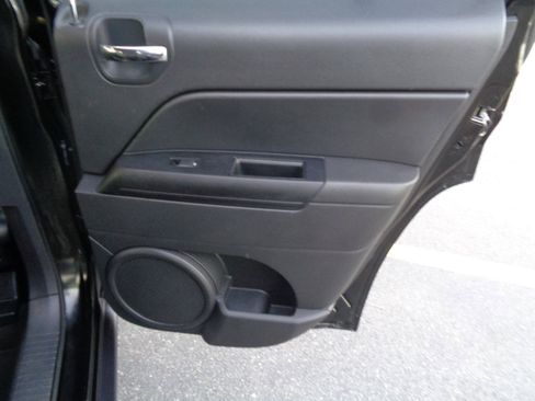 Used 2017 Jeep Patriot High Altitude image 24