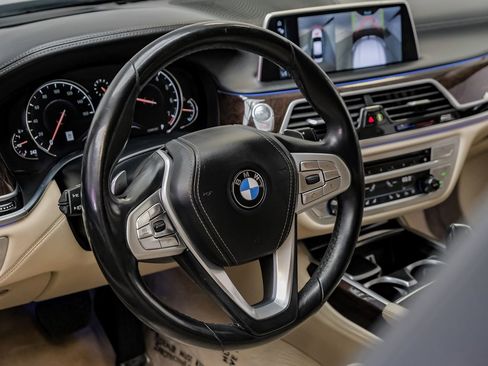Used 2016 BMW 740i w/ Executive Package image 18