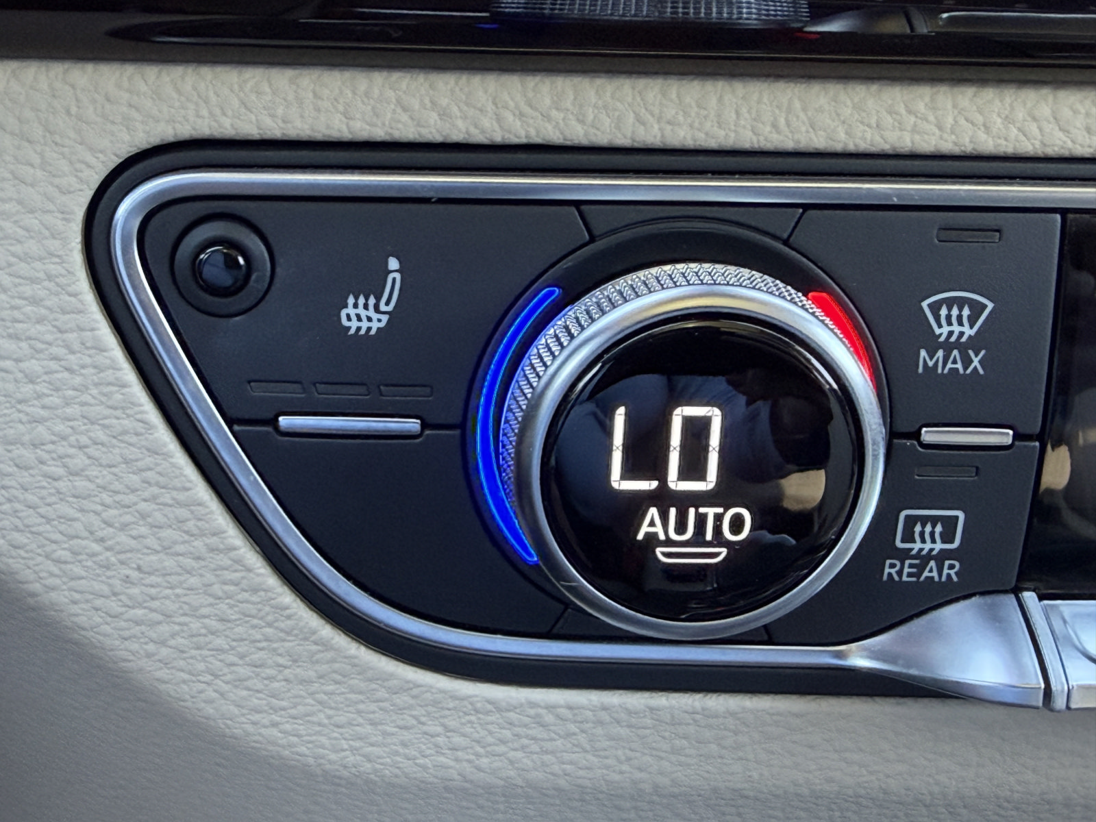 Used 2020 Audi Q5 e Prestige AWD/4WD image 28