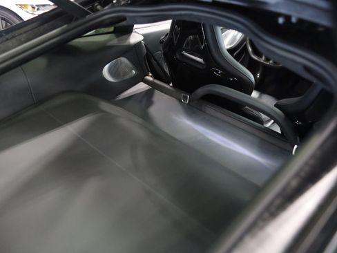 Used 2023 McLaren GT RWD image 8