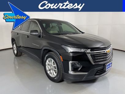 Used 2023 Chevrolet Traverse LS